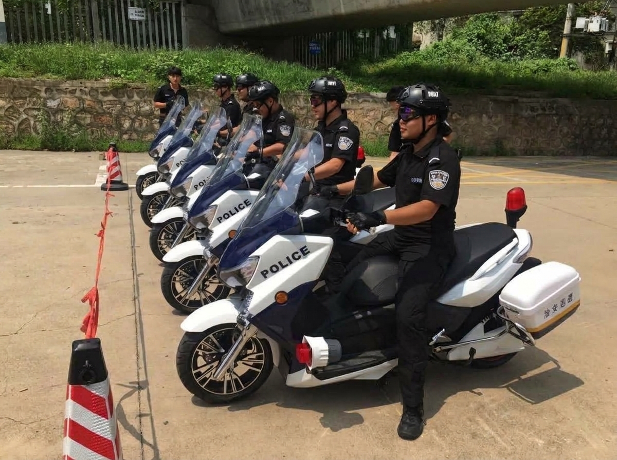 机动巡查实训整备与防暴列装